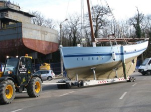 Le Marche Avec en 2010 tracté vers Port A Sec
