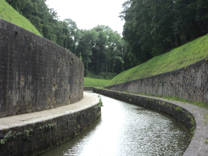 Canal parallèle à la Saône Photo A.Vergoz