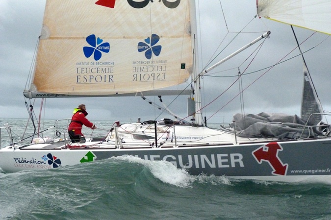Y.Elies Groupe Queguiner Leucémie Espoir arrivée Solo BN 2015